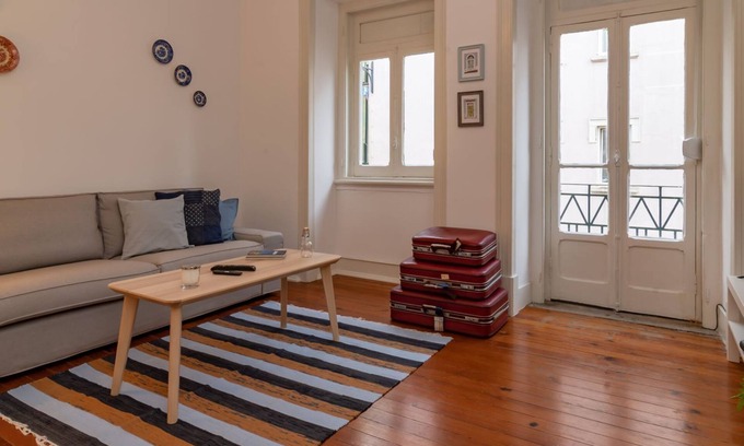 Penha de Franca Apartamento | Anjos' City Escape by LovelyStay - 1