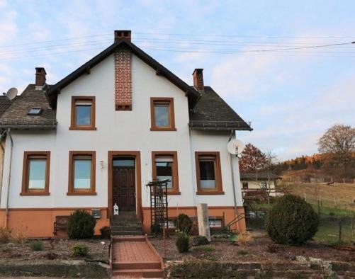 Neroth Apartamento | Anna Ferienwohnung am Eifelsteig