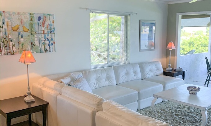 Holmes Beach Condominio | Hermoso Bayside Condo