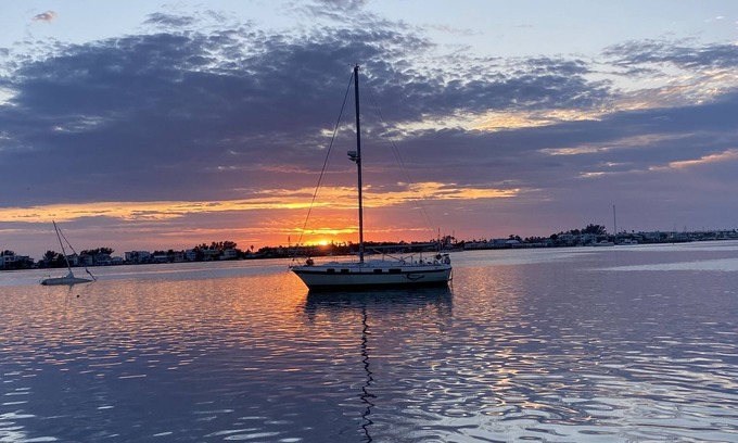 Cortez Complejo | Anna Maria near the sea- 30 seconds to the Gulf Of Mexico!