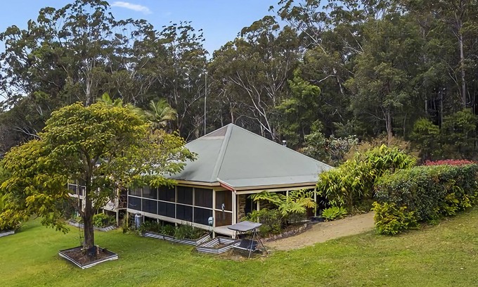 Valla Otro | Anne s Coastal Chalet