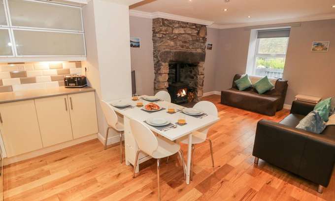 Bethesda Cabaña | ANNEST, pet friendly, country holiday cottage in Bethesda