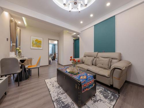 Kunming City Centre Apartamento | Annie Apartment - only 120 metres from Metro Line 2 Exit B of Chuanxingulou