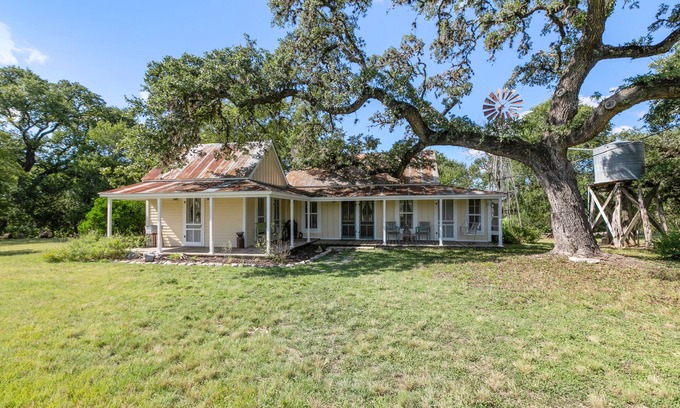 Center Point Cabaña | Guadalupe River Access right out the back door.