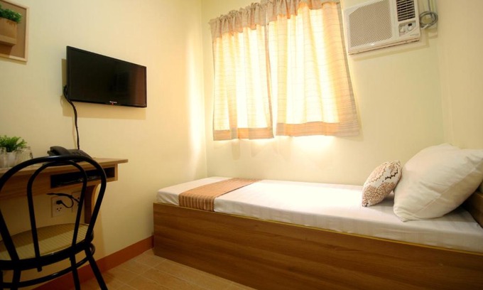 Cebu Hotel | Anri Pension House
