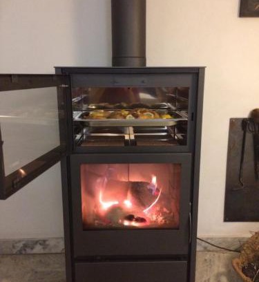 Valdelarco Casa | Antigua Panadería de Valdelarco, chimenea con horno 2 Hab 4 pers mas 2 max