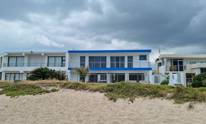 Gordon's Bay Casa | Antilles On the Beach - sleeps 12 in 6 bedrooms