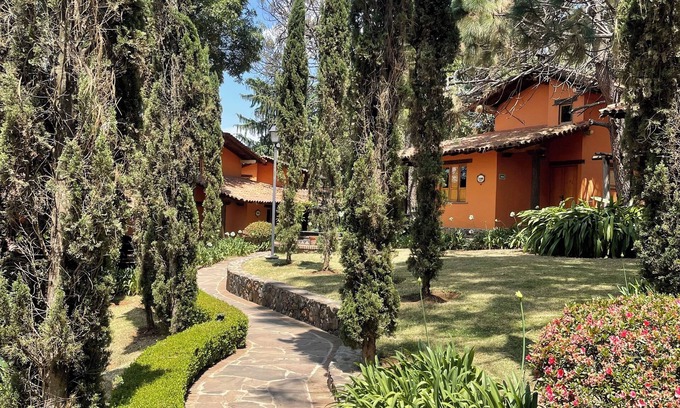 Mazamitla Cabina | Anturio cabaña 100% de lujo con hermosos jardines
