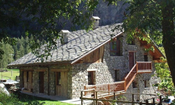Valpelline Cabina | Aosta Valley-style mountain hut
