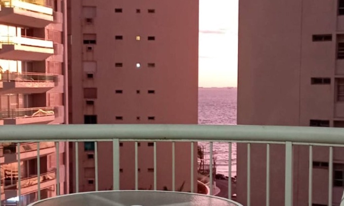 Morro do Maluf Apartamento | Pitangueiras-fit. 01dorm-50m de la playa vista al mar