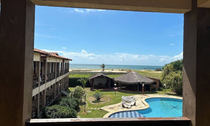 Taiba Apartamento | Apê em Residencial com Piscina e em Frente pro Mar, a 100 m da Praia!