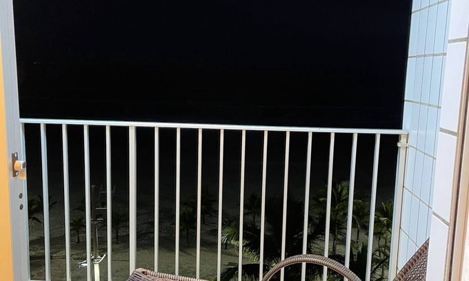 Vila Balnearia Apartamento | Apê Pé na Areia - Praia Grande, SP Vista ao Mar. Bairro Jardim Real