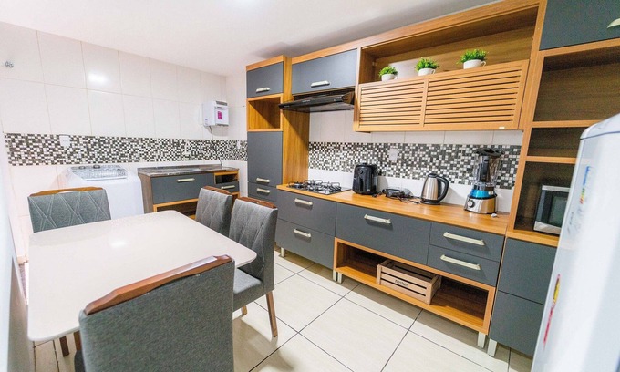 Vicente Pires Casa | Ap Com Suite ,wi-fi 500mb , Estacionamento, Elevador, Cozinha Completa , Jr Catito