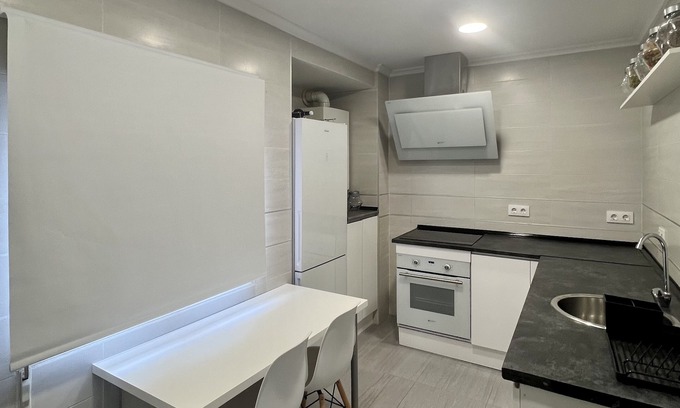 San Vicente de la Barquera Apartamento | Apartamento reformado con wifi