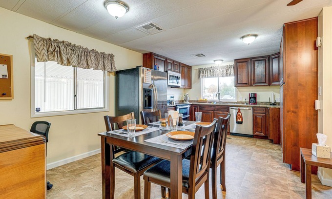 Apache Junction Casa | Apache Junction Home w/ Covered Deck + Grill