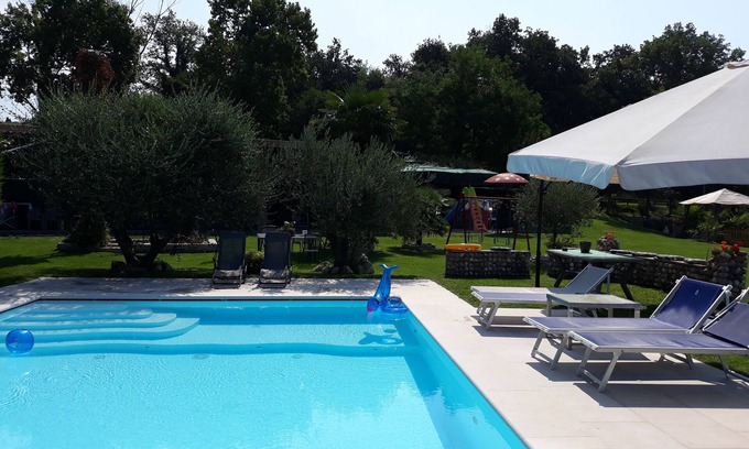 Sona Apartamento | Apartamento en el verde interior colinas del interior morrena del lago de Garda