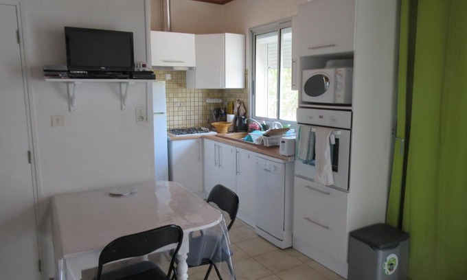 Saint-Pierre-la-Mer Apartamento | Apart climatisé T3 St Pierre la mer 1 er étage, 4 pers