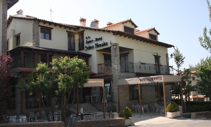 La Virgen de la Vega Apartamento | Apart-Hotel Selva Nevada