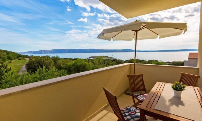 Klenovica Apartamento | Apartamento Cvit 1 by Interhome