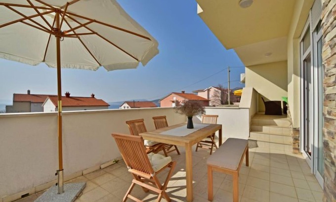 Klenovica Apartamento | Apartamento Cvit 2 by Interhome