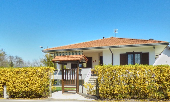 Castelletto Sopra Ticino Apartamento | Apartment in Isa House
