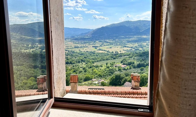 San Donato Val Di Comino Apartamento | Apartment In Downtown San Donato Val di Comino