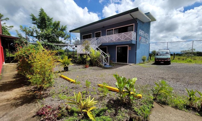 La Fortuna Casa | Apartahotel Rana Roja