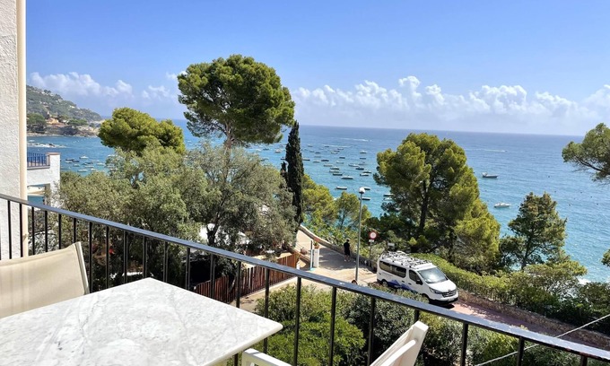Calella de Palafrugell Apartamento | Apartament Santa Agatha