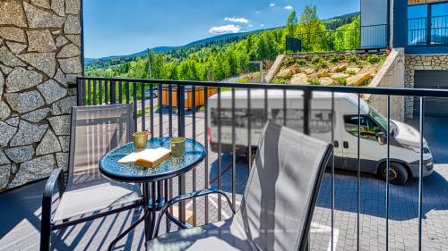 Swieradow-Zdroj Apartamento | Apartament 9 Resort Izerski obok Sky Walk z ogólnodostępną sauną - 5D Apartments