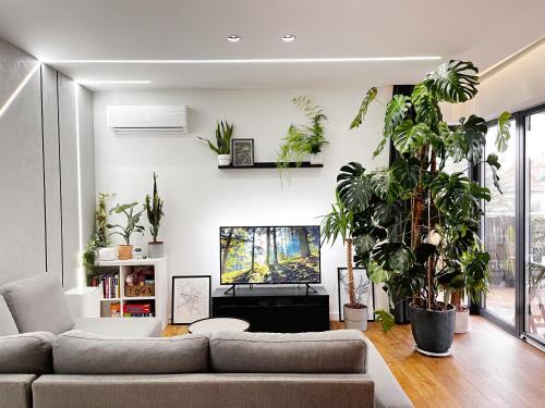 Kielce Apartamento | Apartament Green Plant - 1 lub 2 oddzielne sypialnie, taras 30m2, garaż podziemny, FV vat, Targi, klima, dostęp 24h