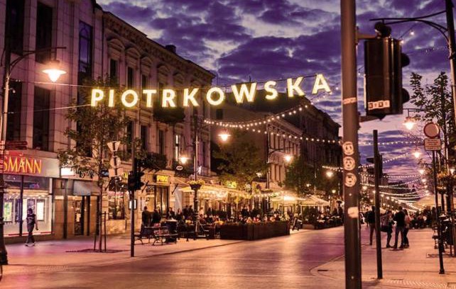 Srodmiescie Apartamento | Apartament I LOVE PIOTRKOWSKA z wielkim lustrem, balkonem i klimatyzacją