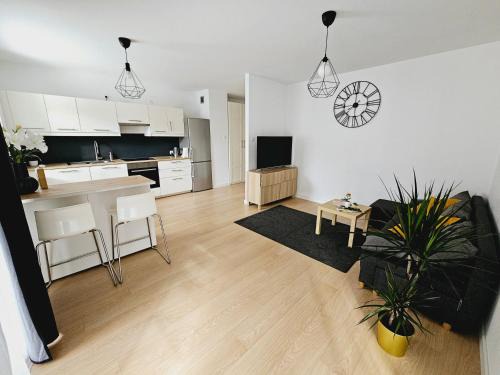 Nowe Miasto Apartamento | Apartament Malta & basen ,kort tenisowy w cenie