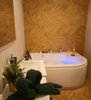 Radom Apartamento | Apartament z Sauna i Jacuzzi