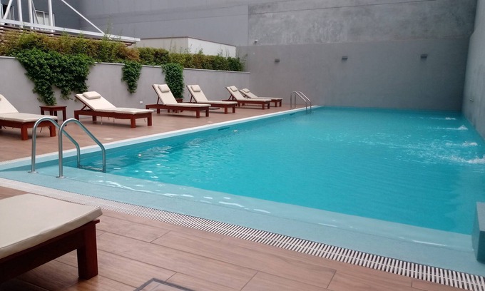 La Victoria Apartamento | 2Bdrm/2Bath Apartment - Pool & Gym near "Parque de las Aguas / Estadio Nacional"