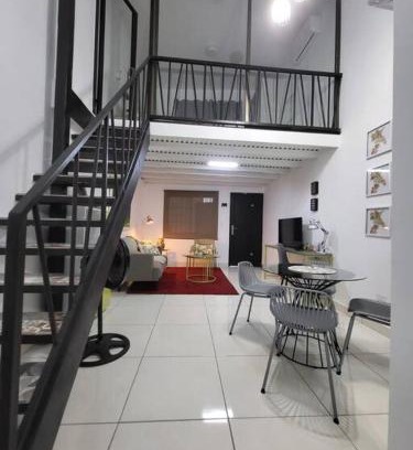 Rio Abajo Apartamento | Apartamento #6 cómodo, Tranquilo, Elegante cerca de la estación del metro de la cincuentenario