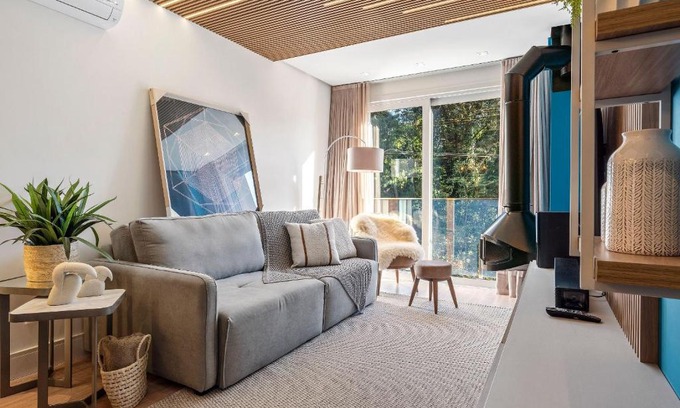 Quinta da Serra Apartamento | Apartamento Bellagio 2 Suítes e Piscina by Achei