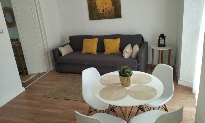 El Ejido Apartamento | Apartamento céntrico a 2 minutos de la casa natal de Picasso