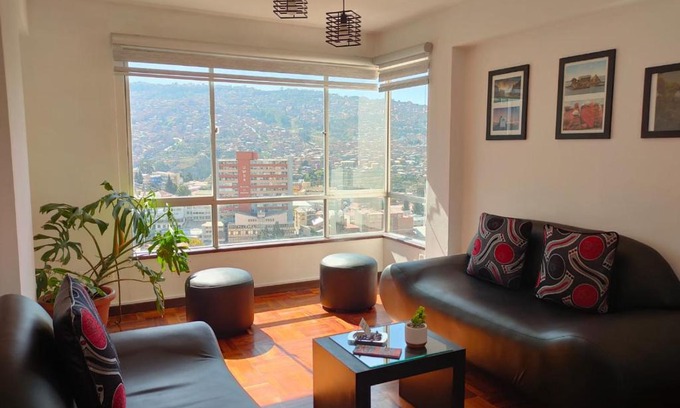 Downtown La Paz Apartamento | Apartamento Céntrico, Privado, Iluminado, Soleado, Cerca EMBAJADAS Av Arce