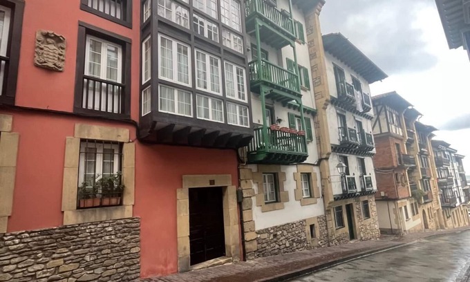 La Marina Apartamento | Apartamento cómodo, tranquilo y céntrico en pleno casco histórico de Hondarribia