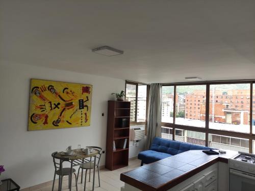 Chacao Apartamento | Apartamento cerca del Boulevard de Sabana Grande y zona comercial