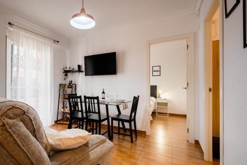 San Roque Apartamento | APARTAMENTO CERCA DEL CENTRO Y ESTACION DE TREN,PARKING PRIVADO GRATIS, BICIS GRATIS