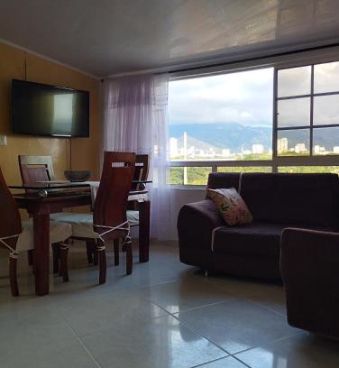 Bucaramanga Apartamento | Apartamento con vista a la ciudad en barrio campo hermoso 301