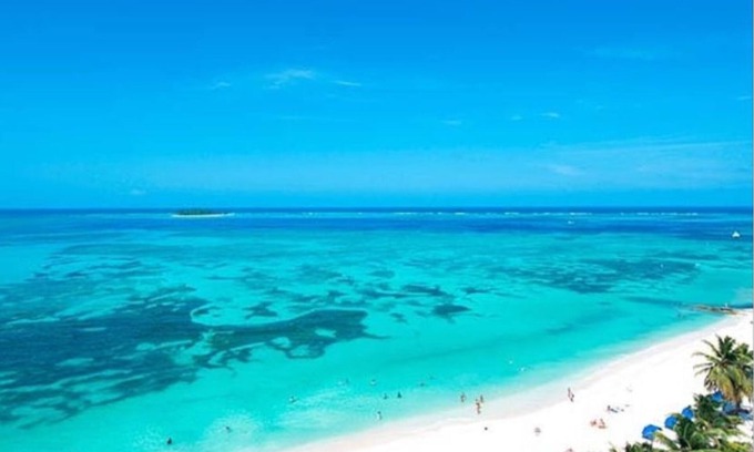 Punta Hansa Apartamento | Apartamento con Vista al Mar en Sunrise