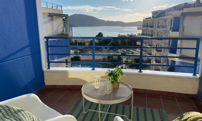 Cerdeira Apartamento | Apartamento con vistas al mar B3 Urb Puerto Azul