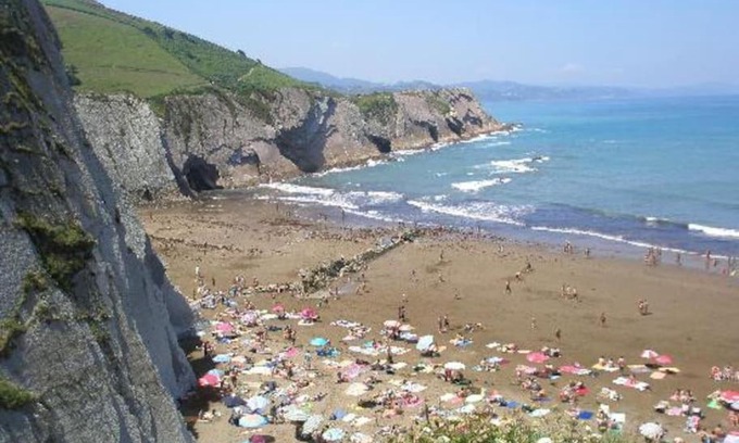 Zumaia Apartamento | APARTAMENTO DANAE centro ESS00359