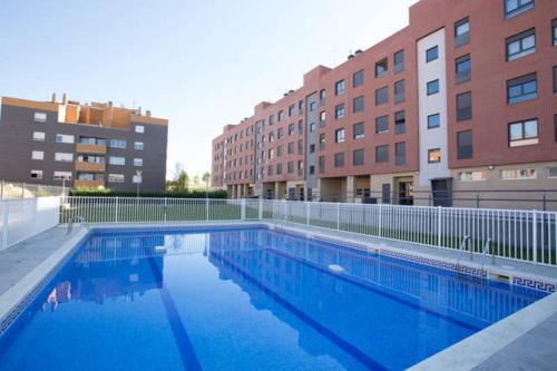 Logrono Apartamento | Apartamento el Parque AIRE CONDICIONADO PISCINA terraza con vistas montaña entorno tranquilo ideal mascotas