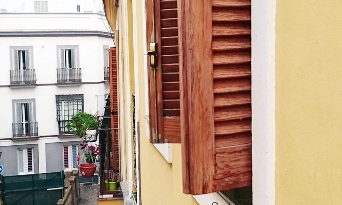La Florida Apartamento | Apartamento en el centro histórico de Sevilla. WiFi y parking gratis. [CC2]