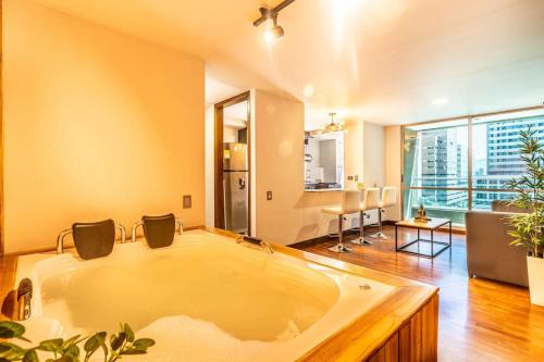 Medellin Apartamento | Apartamento familiar con jacuzzi El Poblado