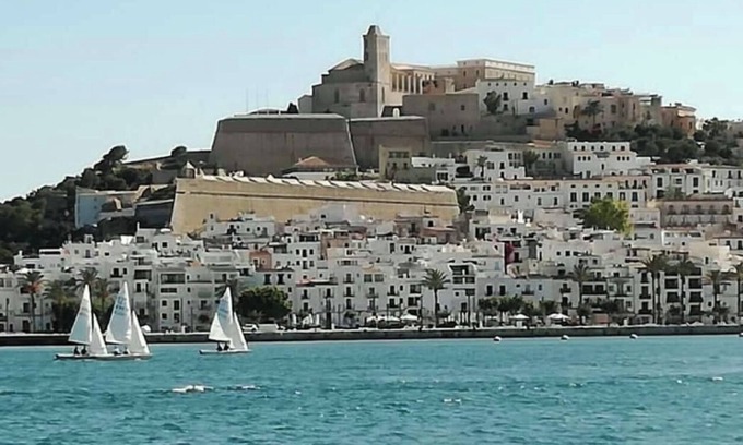 Figueretas Apartamento | Apartamento lujo en la primera linea del mar con parking privado