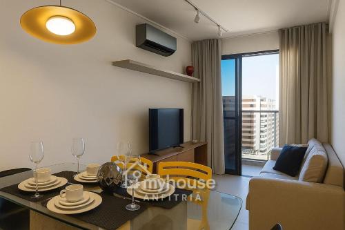 Ponta Verde Apartamento | Apartamento Moderno c/Varanda na Praia de Pajuçara